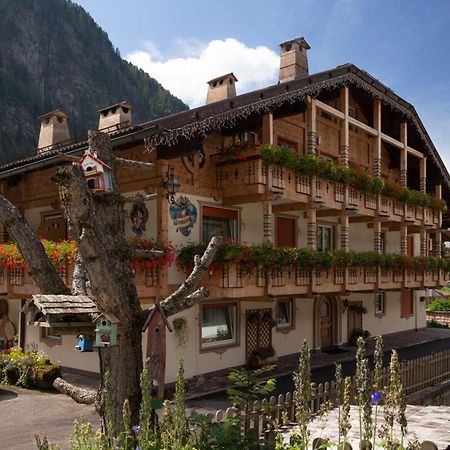 Appartamenti Ladina Campitello di Fassa Buitenkant foto