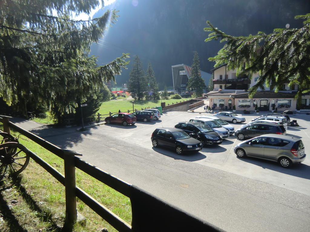 Appartamenti Ladina Campitello di Fassa Buitenkant foto