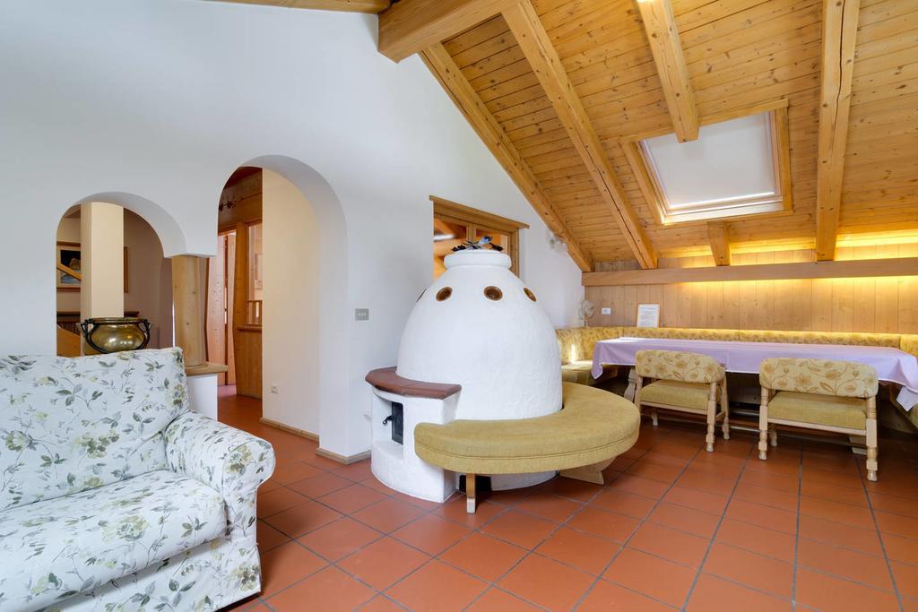 Appartamenti Ladina Campitello di Fassa Buitenkant foto