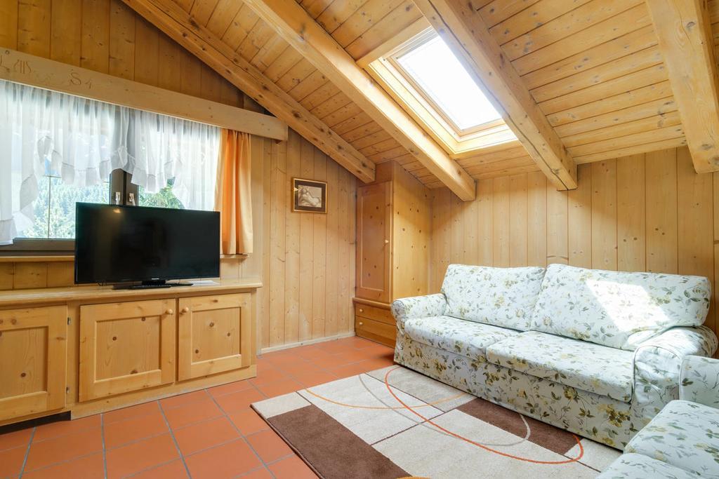 Appartamenti Ladina Campitello di Fassa Buitenkant foto