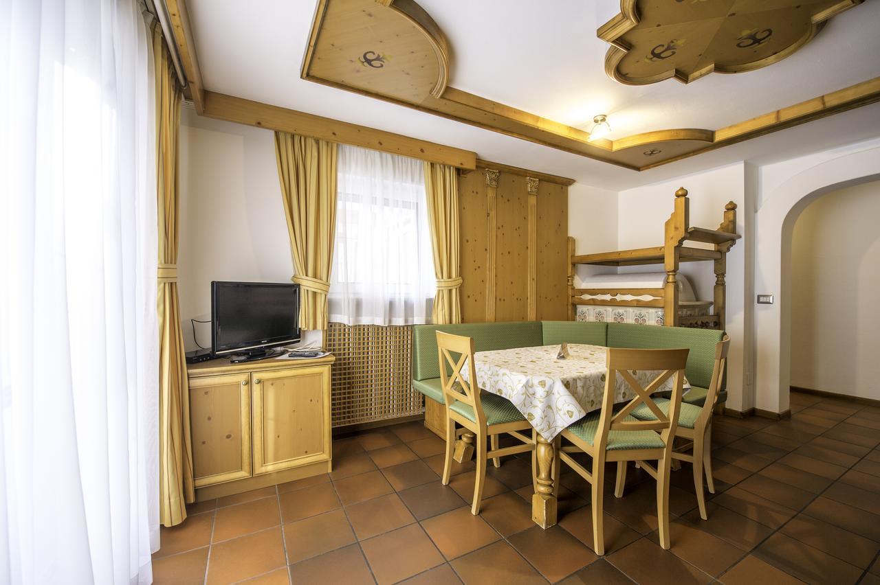 Appartamenti Ladina Campitello di Fassa Buitenkant foto