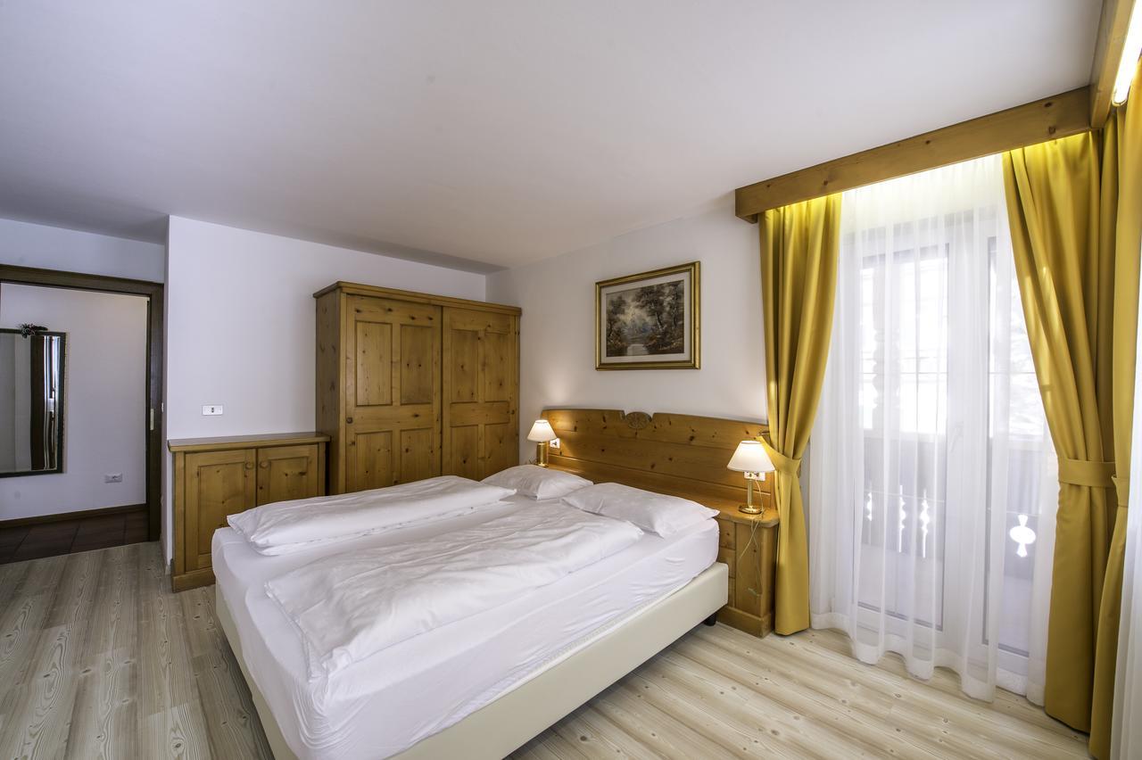 Appartamenti Ladina Campitello di Fassa Buitenkant foto