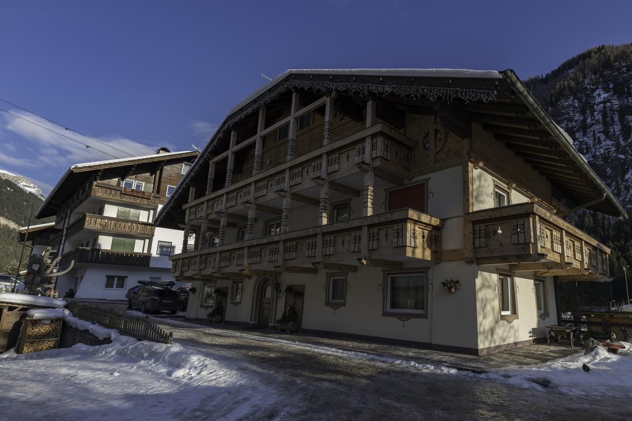 Appartamenti Ladina Campitello di Fassa Buitenkant foto