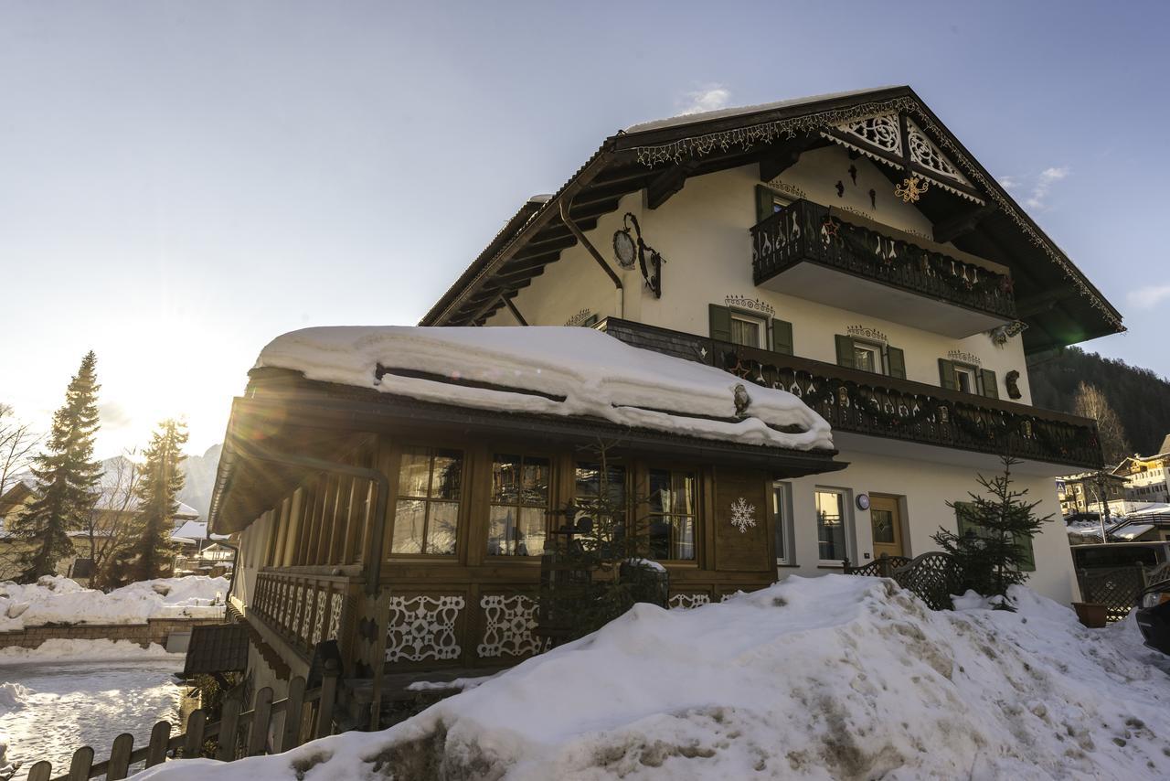 Appartamenti Ladina Campitello di Fassa Buitenkant foto