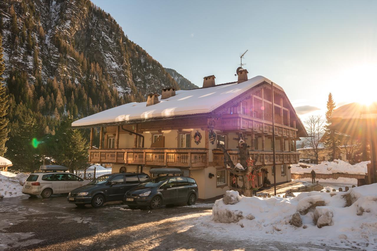 Appartamenti Ladina Campitello di Fassa Buitenkant foto
