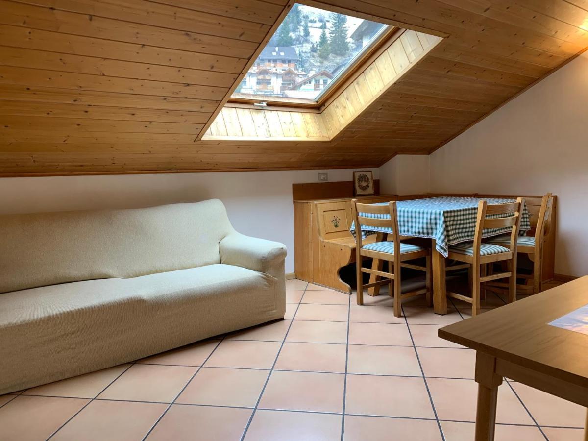 Appartamenti Ladina Campitello di Fassa Buitenkant foto